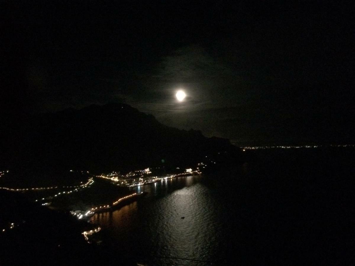 Willa Lo Sguardo Sull' Infinito Ravello Zewnętrze zdjęcie